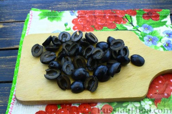 Солянка из капусты с маслинами